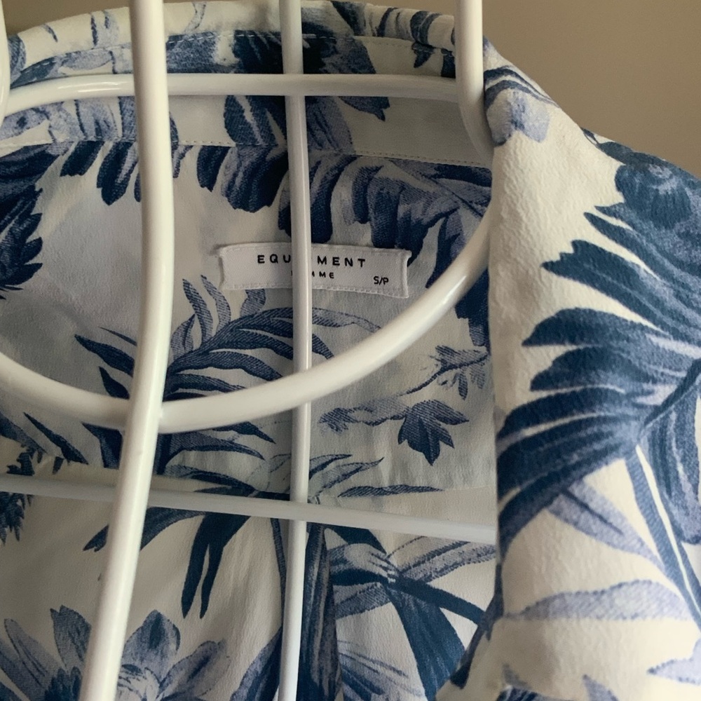 Equipment Blue and White Leaf Print Blouse - Picture 3 of 6